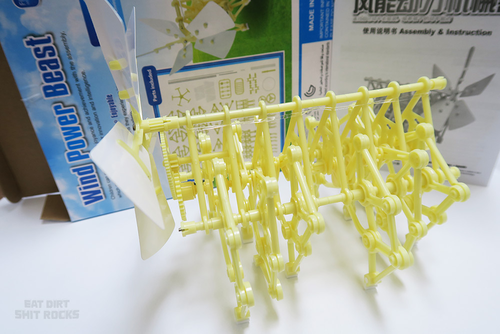 Fast-forwarding to the end, here is a side view of the put-together, completely functional mini Strandbeest.